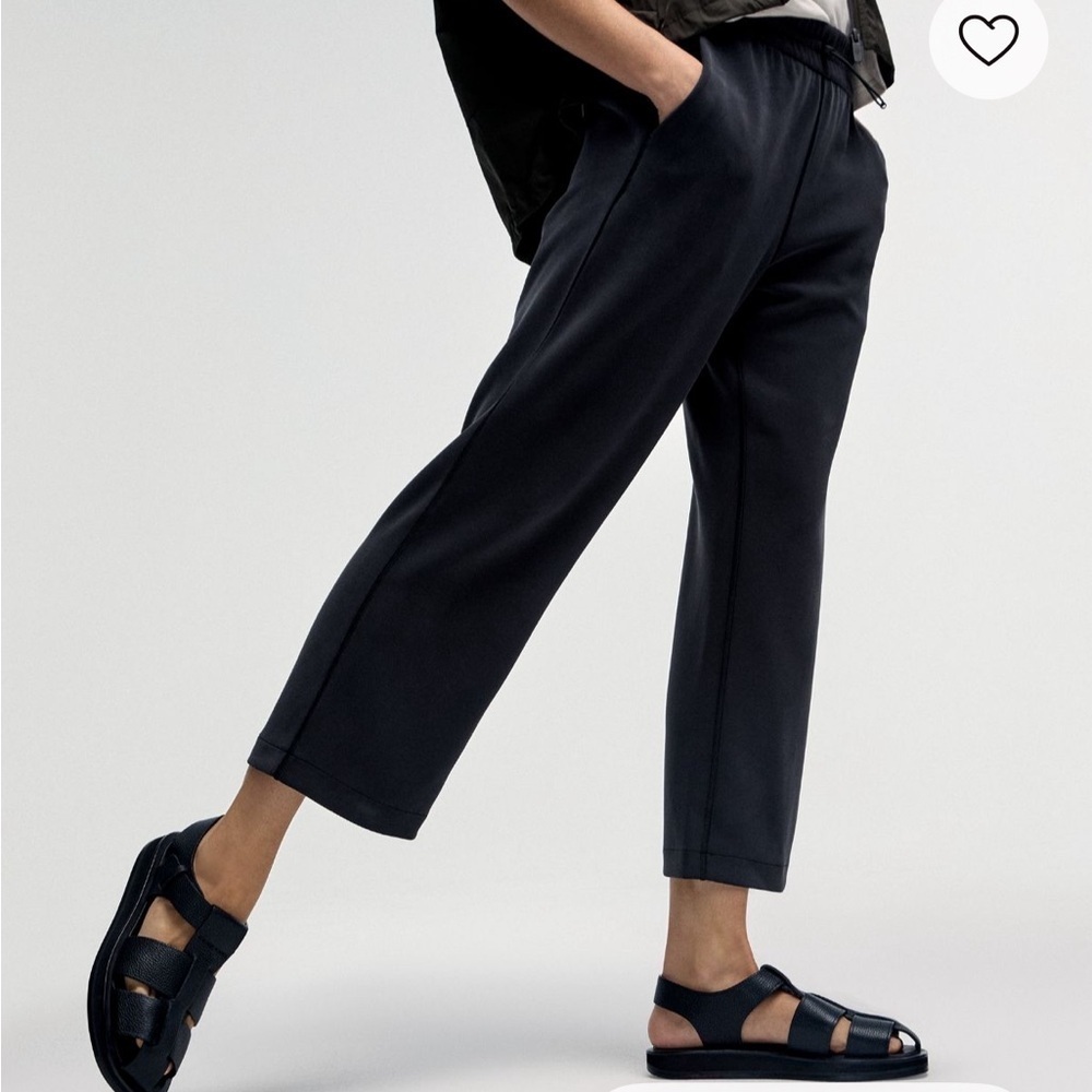 Lululemon Softstreme High Rise Straight Leg Cropped Pants Black Size 8